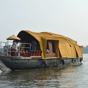  Bateau-hôtel Thara's Houseboat